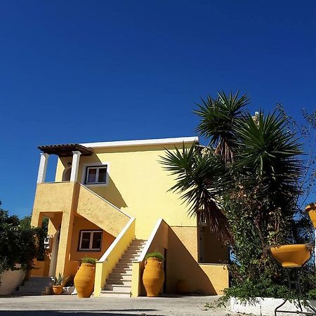 Chrysanthi Melitsa Apts. Sidari  Bagian luar foto