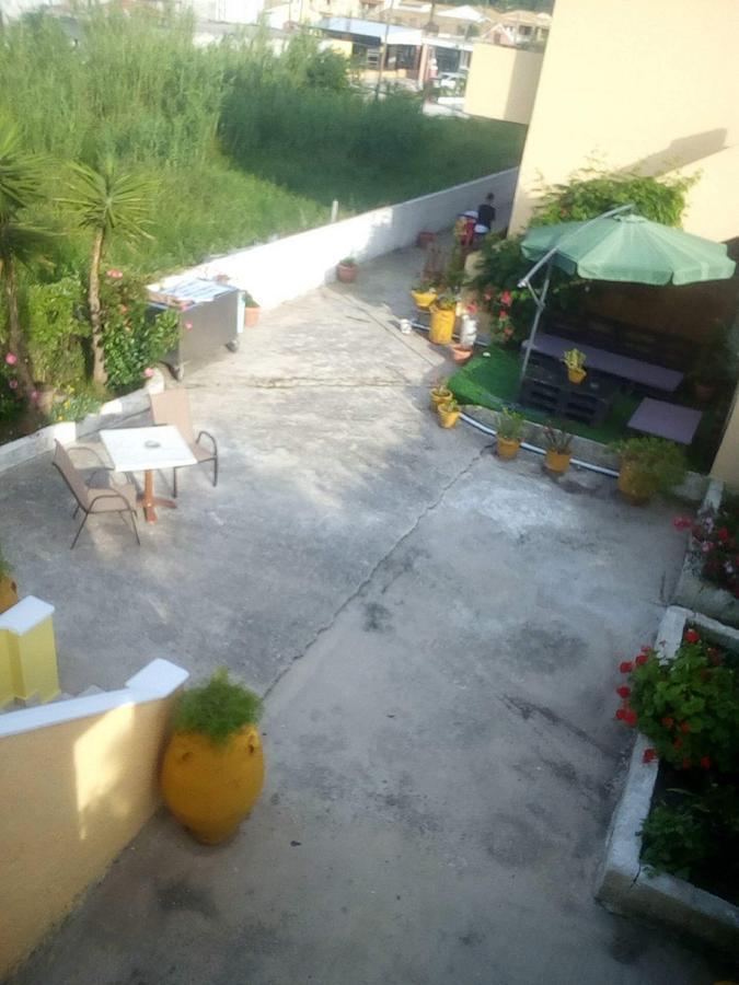 Chrysanthi Melitsa Apts. Sidari  Bagian luar foto